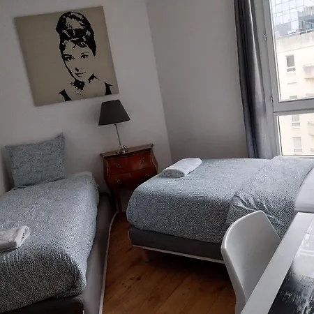 La Defense Apartment